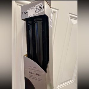 Double Drapery Rod. New conditions.